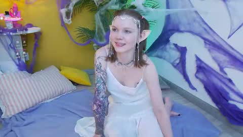 Snapshot of lessysweety chatting on 10-24-25, 03:03 Lessy online show from 10-24-25, 03:03