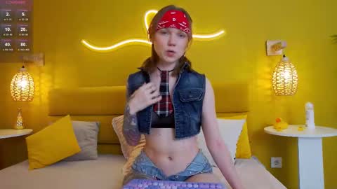 Snapshot of lessysweety chatting on 11-14-25, 03:27 Lessy online show from 11-14-25, 03:27