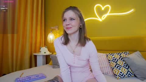 Snapshot of lessysweety chatting on 01-14-26, 02:50 Lessy online show from 01-14-26, 02:50