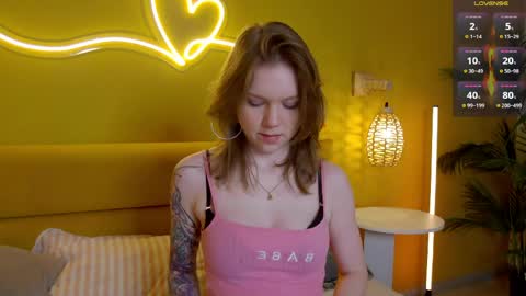 Snapshot of lessysweety chatting on 05-12-26, 02:19 Lessy online show from 05-12-26, 02:19