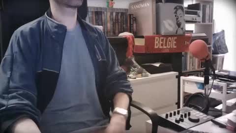 Snapshot of lestat_82 chatting on 12-03-24, 07:00 Vampiro Diurno online show from 12-03-24, 07:00