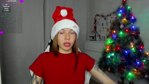 Snapshot of let_me_seee chatting on 12-24-24, 04:00 Fiona online show from 12-24-24, 04:00