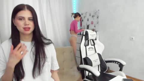 Snapshot of let_me_seee chatting on 02-28-25, 03:59 Fiona online show from 02-28-25, 03:59