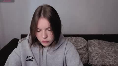 Snapshot of let_me_seee chatting on 10-04-25, 10:46 Fiona online show from 10-04-25, 10:46