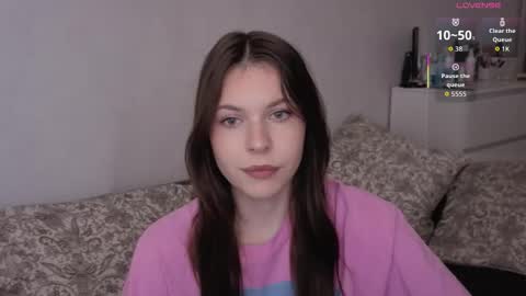 Snapshot of let_me_seee chatting on 10-09-25, 12:25 Fiona online show from 10-09-25, 12:25