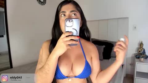 Leticia online show from 10-26-25, 12:49