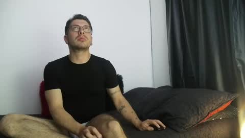 Torres online show from 04-19-26, 04:34