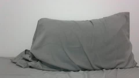 lets_play143 online show from 12-09-24, 06:23