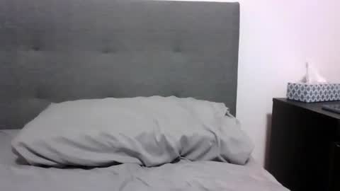 lets_play143 online show from 11-18-25, 01:11