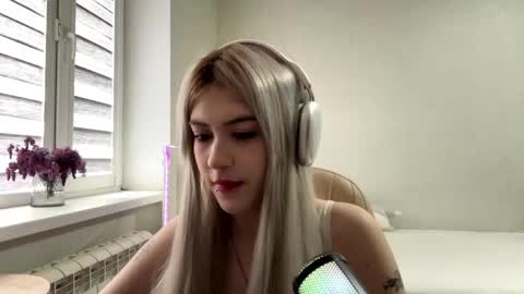 Snapshot of lettieiler chatting on 05-13-26, 09:06 Natalie online show from 05-13-26, 09:06