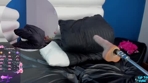 Snapshot of letty_straus chatting on 01-17-25, 04:57 Maria Jose online show from 01-17-25, 04:57