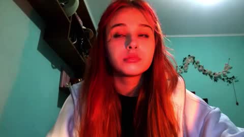 Lola online show from 04-28-26, 08:03