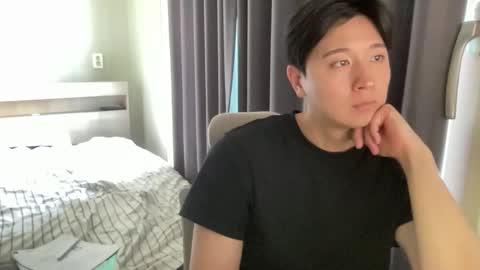 levi4820 online show from 05-10-26, 06:40
