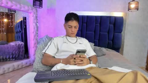 Snapshot of levy_steve chatting on 12-14-25, 04:51 LevySteven online show from 12-14-25, 04:51