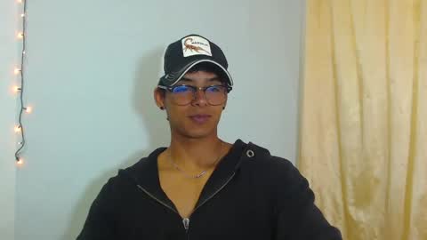 i  am lewis ly EDUARDO MEMDOZA15 online show from 04-18-26, 05:28