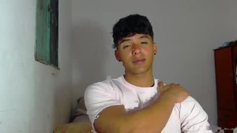 Snapshot of lewis_ly chatting on 05-04-26, 04:14 i am lewis ly EDUARDO MEMDOZA15 online show from 05-04-26, 04:14