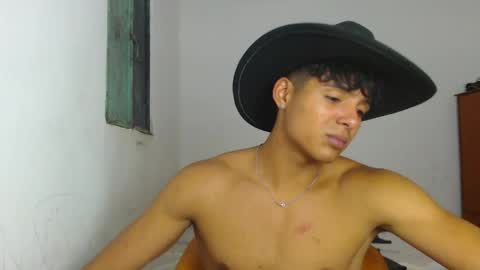 Snapshot of lewis_ly chatting on 06-04-26, 11:11 i am lewis ly EDUARDO MEMDOZA15 online show from 06-04-26, 11:11