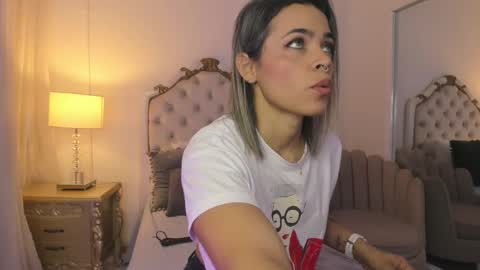 Snapshot of lexa_25_ chatting on 10-03-25, 11:51 online show from 10-03-25, 11:51