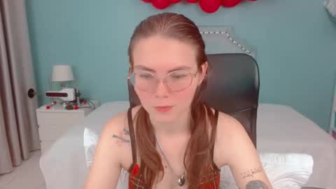 Snapshot of lexalove_doll chatting on 09-30-25, 04:28 Lexas Room online show from 09-30-25, 04:28