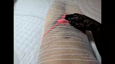 Snapshot of lexi4104 chatting on 11-04-25, 12:43 lexi4104 online show from 11-04-25, 12:43