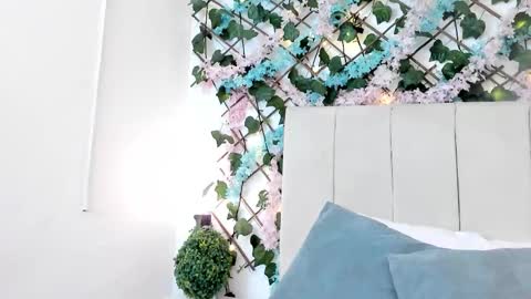 Gabrielle online show from 11-13-25, 10:47