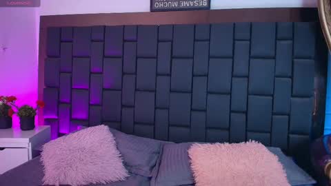 Lexi Howard  online show from 10-18-25, 02:07