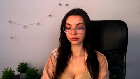 Alexia online show from 05-01-26, 12:32