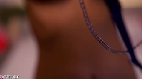 Lexi Reed online show from 10-10-25, 02:16