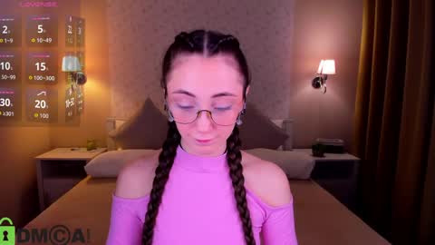 Snapshot of lexi_split chatting on 05-10-26, 01:55 Lexi GTM2 MonWedThurSatSun 1000am-400pm online show from 05-10-26, 01:55