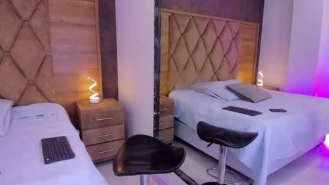 Lexi  Derek online show from 10-15-25, 07:03