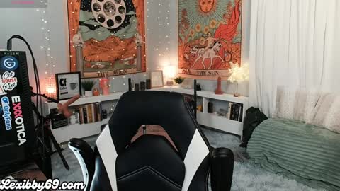 Lexi Smith online show from 12-06-24, 11:33