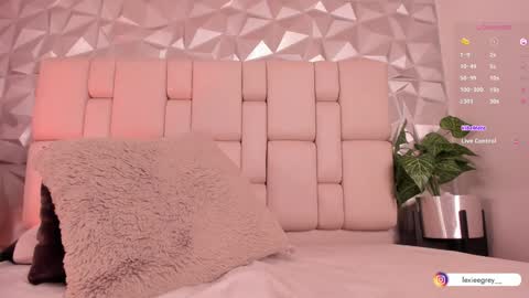 Lexie  online show from 01-27-25, 03:18