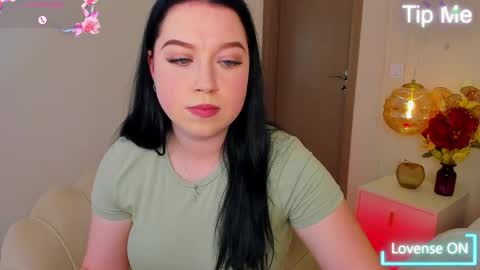 Snapshot of lexiepat chatting on 05-05-26, 12:13 Alex online show from 05-05-26, 12:13