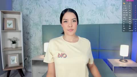 Lexie Thompson  online show from 10-28-25, 12:09