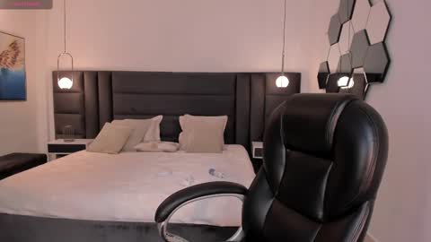 Lexie  online show from 02-19-25, 07:59