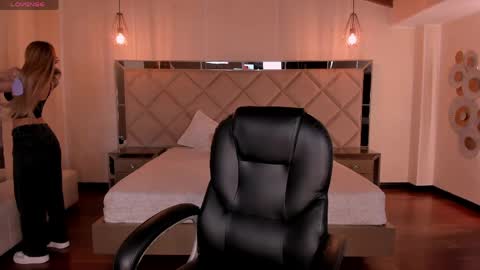 Lexie  online show from 04-25-26, 07:22