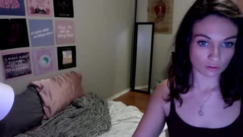 Snapshot of lexwyoex chatting on 12-15-25, 01:43 lexwyoex online show from 12-15-25, 01:43