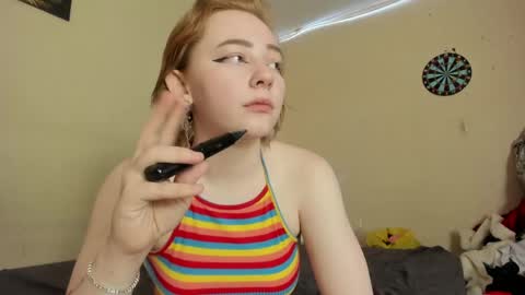 Snapshot of lexy_l0vy chatting on 06-04-26, 06:19 LexxxY online show from 06-04-26, 06:19