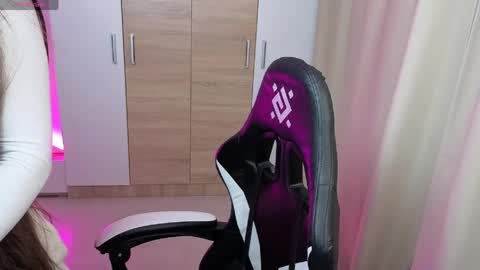 Leya online show from 05-14-26, 05:31