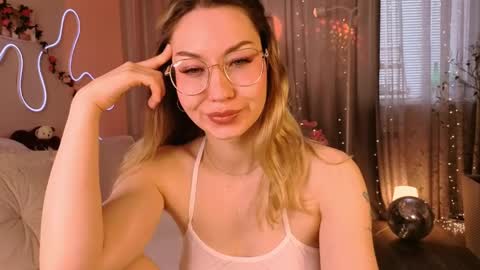 Lily online show from 04-10-26, 05:01