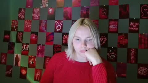 Snapshot of leyla_le chatting on 09-24-25, 07:01 Leyla online show from 09-24-25, 07:01