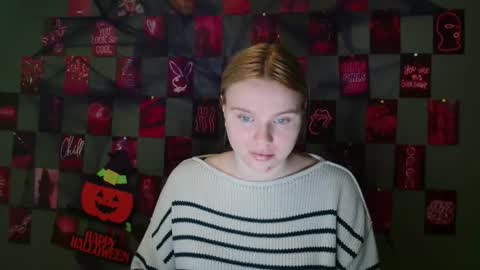 Snapshot of leyla_le chatting on 10-31-25, 07:09 Leyla online show from 10-31-25, 07:09