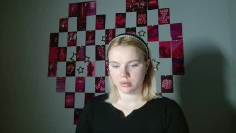 Snapshot of leyla_le chatting on 11-03-25, 07:09 Leyla online show from 11-03-25, 07:09