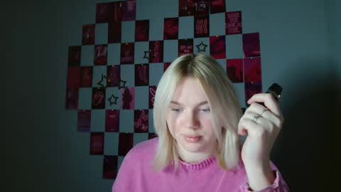 Snapshot of leyla_le chatting on 11-13-25, 07:07 Leyla online show from 11-13-25, 07:07