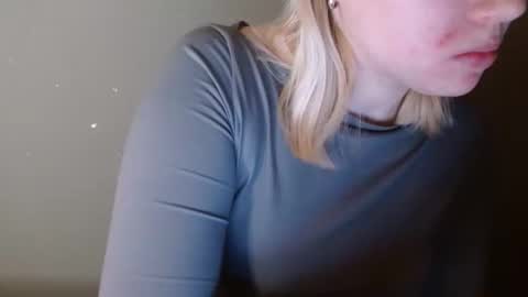 Leyla online show from 02-15-26, 07:51