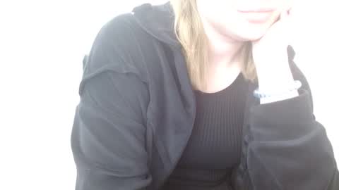 Snapshot of leyla_le chatting on 05-06-26, 05:46 Leyla online show from 05-06-26, 05:46