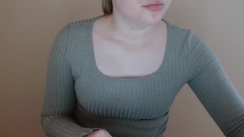 Snapshot of leyla_le chatting on 05-08-26, 06:30 Leyla online show from 05-08-26, 06:30