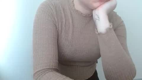 Snapshot of leyla_le chatting on 05-09-26, 06:07 Leyla online show from 05-09-26, 06:07