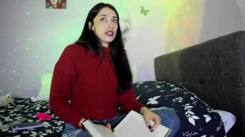 Snapshot of leynamadrigal chatting on 02-18-25, 02:16 Leyna online show from 02-18-25, 02:16
