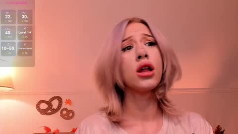 Lisa online show from 09-27-25, 03:55